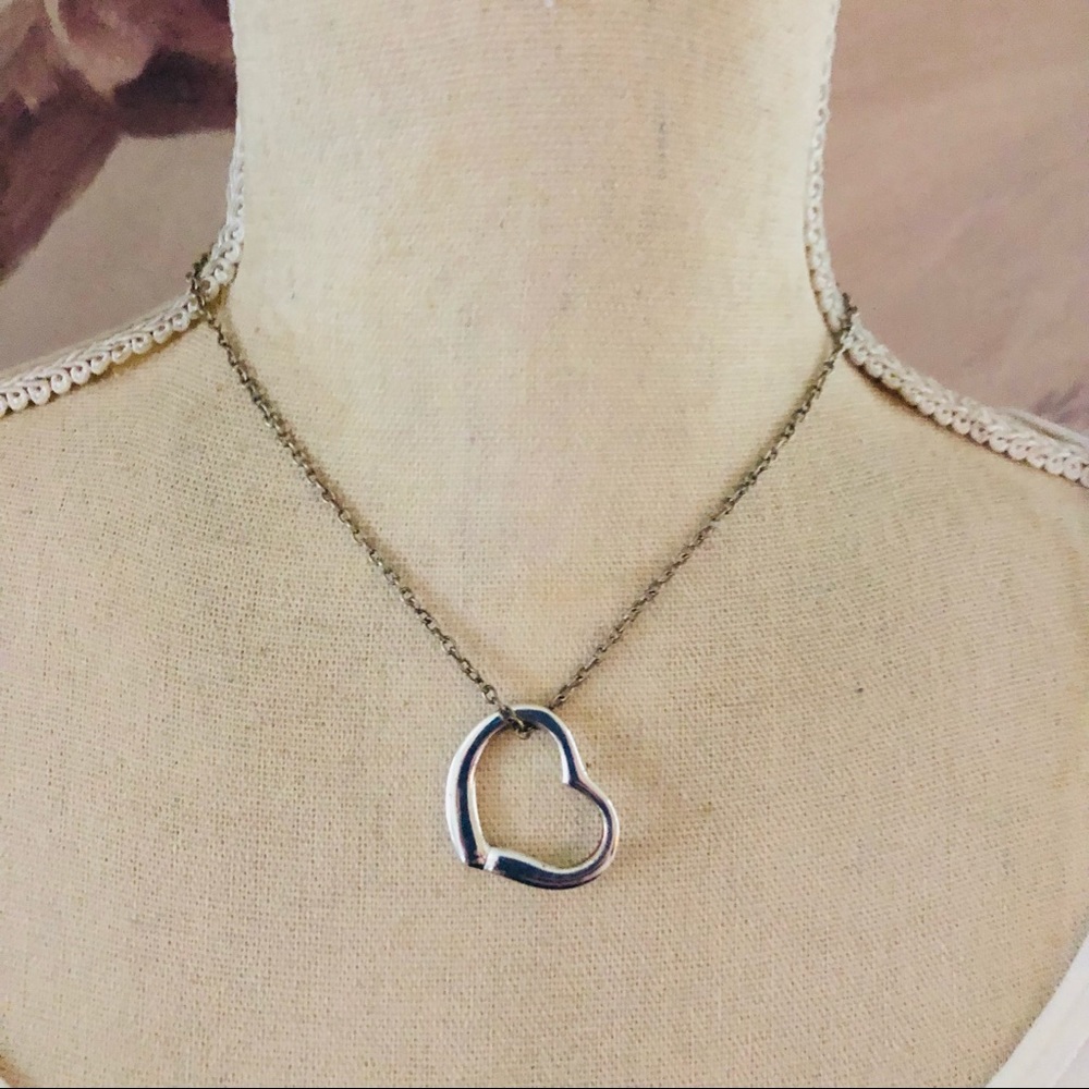 Vintage silver plated open heart pendant on chain necklace